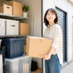 ハローストレージの利用方法を確認する人とトランクルーム